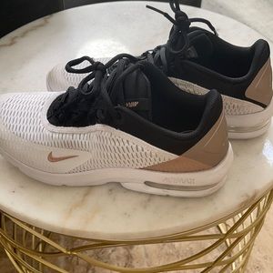 Women’s Nike sneakers size 9.5